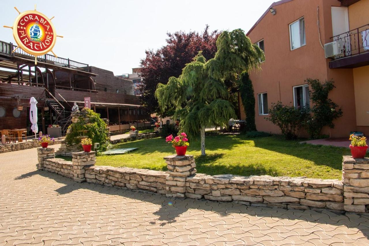 Club De Vacanta Corabia Piratilor-Mamaia Nord Navodari Ngoại thất bức ảnh
