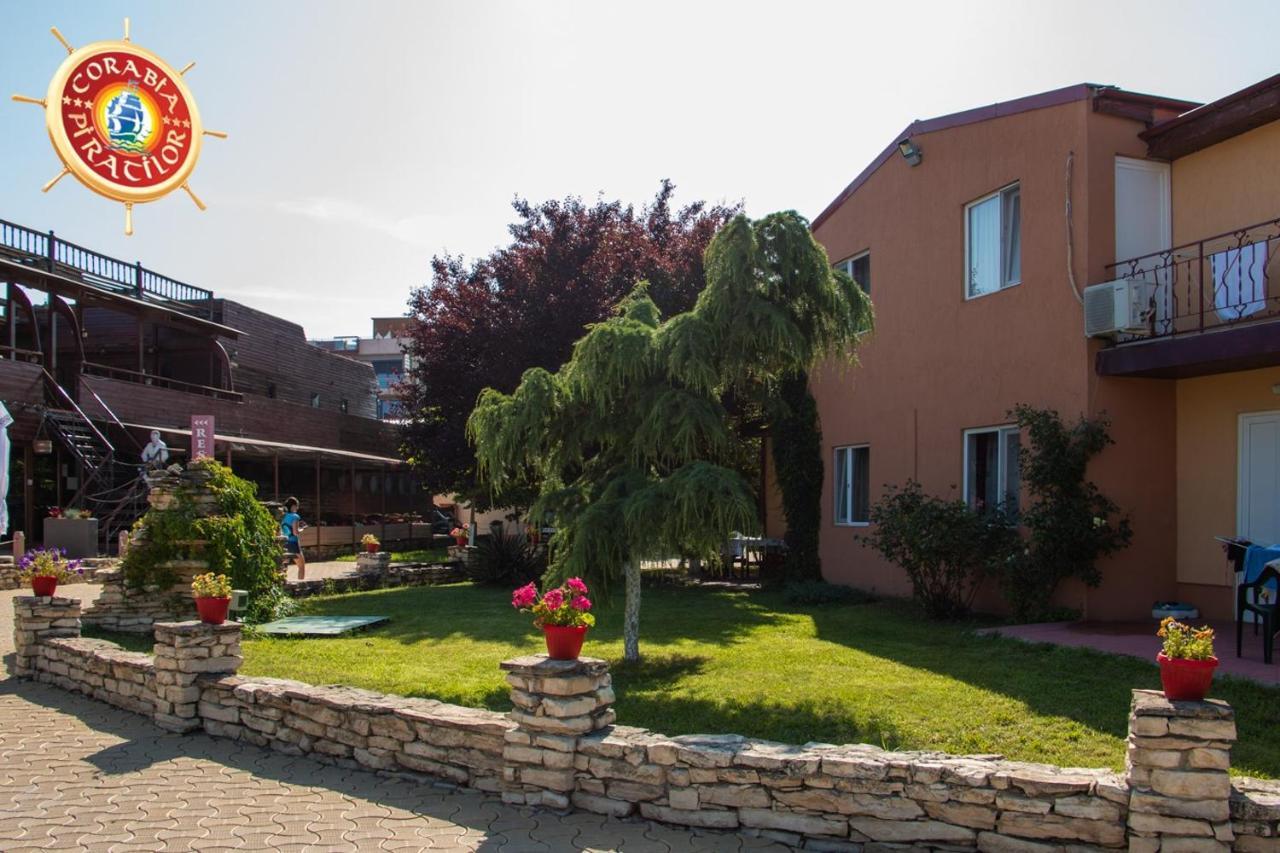Club De Vacanta Corabia Piratilor-Mamaia Nord Navodari Ngoại thất bức ảnh