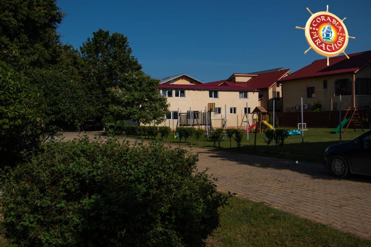 Club De Vacanta Corabia Piratilor-Mamaia Nord Navodari Ngoại thất bức ảnh