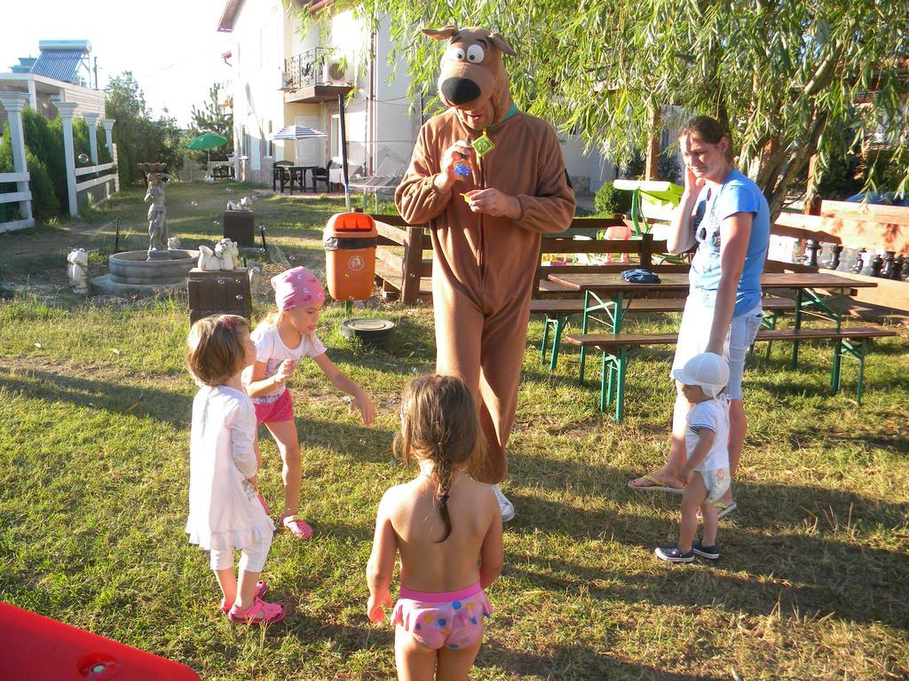 Club De Vacanta Corabia Piratilor-Mamaia Nord Navodari Ngoại thất bức ảnh