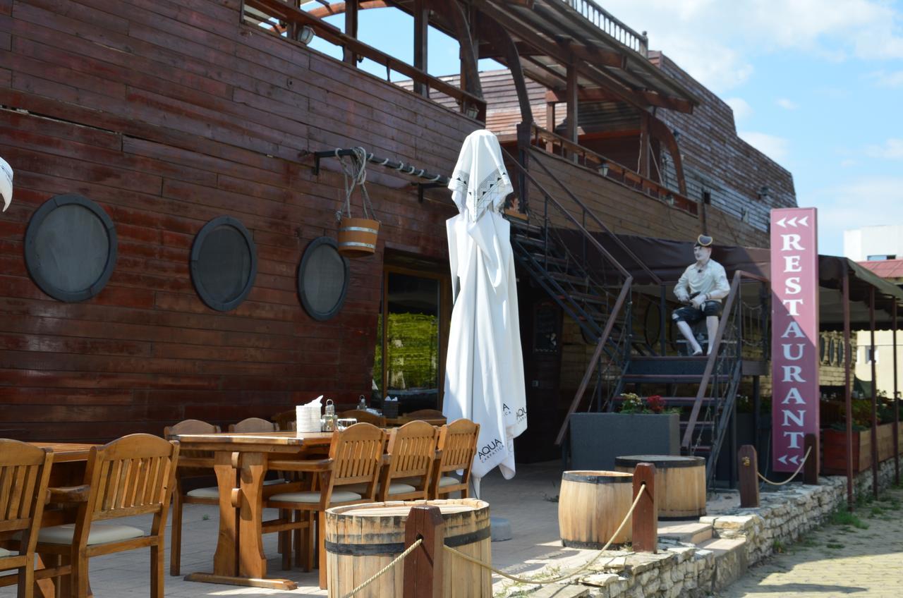 Club De Vacanta Corabia Piratilor-Mamaia Nord Navodari Ngoại thất bức ảnh