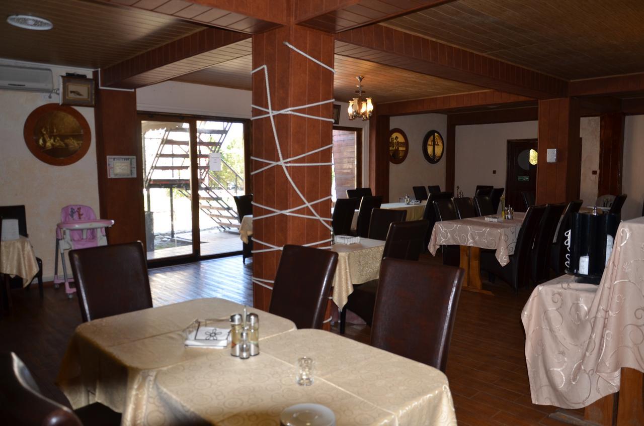Club De Vacanta Corabia Piratilor-Mamaia Nord Navodari Ngoại thất bức ảnh