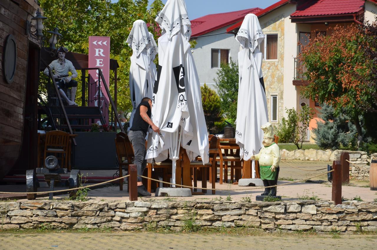 Club De Vacanta Corabia Piratilor-Mamaia Nord Navodari Ngoại thất bức ảnh